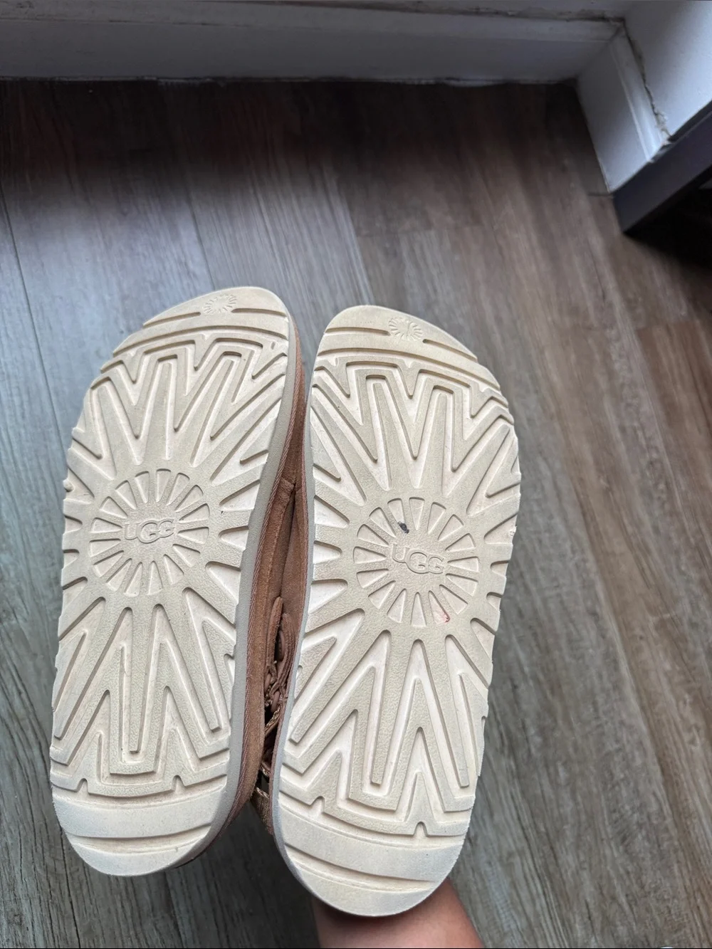 UGG Suede Slip-On clogs in Tan